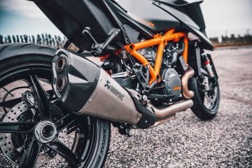 KTM Super Duke 2020-2023 Akrapovic Slip-On Egzoz