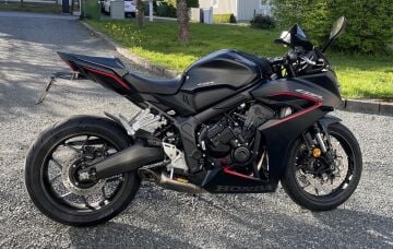 Honda CB650R/CBR650R E-Clutch 2024-2025 Akrapovic Egzoz Full Sistem Titanyum