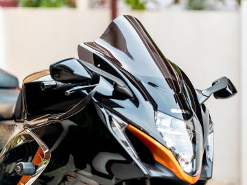 WRS Yüksek Yarış Tipi Ön Cam Koyu Füme +50Mm Suzuki Gsx-R 1300 Hayabusa 2021-2026
